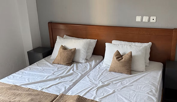 Pighi-Hotel-DoubleTwin-Room